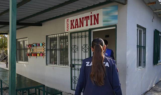 Çeşme Belediyesi Zabıta Ekiplerinden Market ve Okul Kantinlerine Denetim