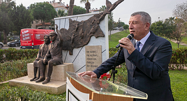 Eski Başbakanlardan Bülent Ecevit Güzelbahçe'de Anıldı