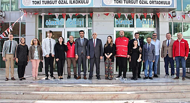 Kızılay'dan Buca'daki 10 Okulda Eş Zamanlı Kan Bağışı Kampanyası