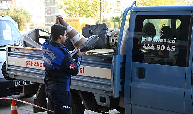 Manisa Zabıtasından Kaldırım İşgali Denetimi