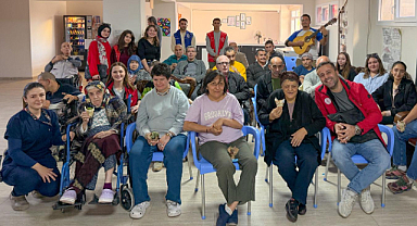 Gençlik Merkezi Üyelerinden Engelli Bakım Merkezi Ziyareti