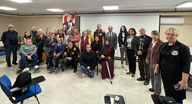 İzmir'de 'Afetlerde Engelliler: Erişebilirlik ve İletişim Sorunları' Paneli