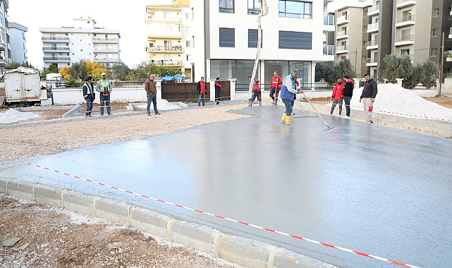 Menderes Belediyesi'nden Yeni Park ve Otopark Çalışması
