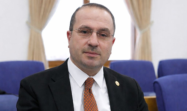 AK Partili Kırkpınar'dan CHP İzmir İl Başkanı Güç'e Tepki