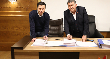 Bayındır'daki Güneş Enerjisi Santrali İçin Sözleşme İmzalandı