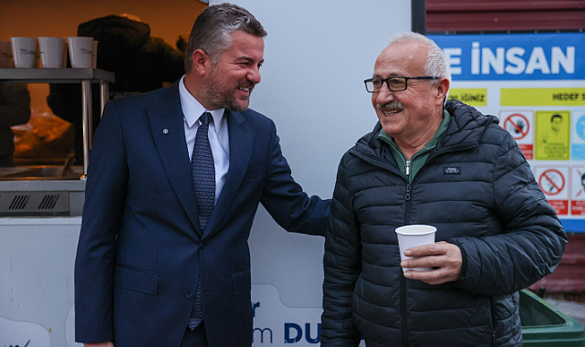 Buca Belediyesi Ekiplerinden Sıcak Çorba İkramı