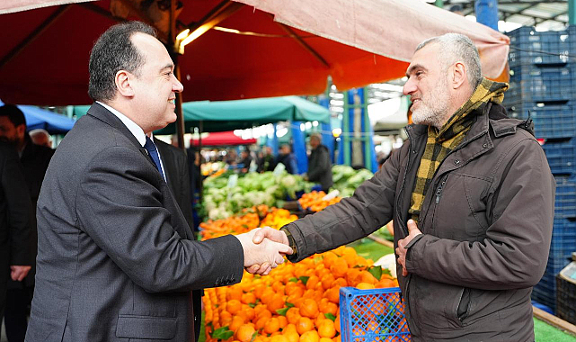 Dutlulu Perşembe Pazarı'nda Esnafla Bir Araya Geldi