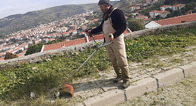 Foça Belediyesi Ekiplerinden İlçe Genelinde Çalışma