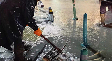 Manisa Büyükşehir ve MASKİ Ekiplerinin Yağmurda Saha Çalışması