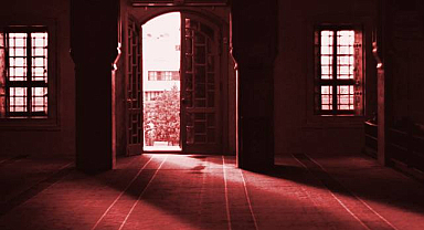 Ayasofya-ı Kebir Camii ile Tire Lütfi Paşa Camii Arasında Manevi Köprü