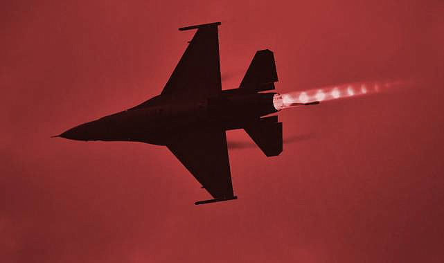 Balıkesir'den Havalanan F-16 Uçağı Düştü