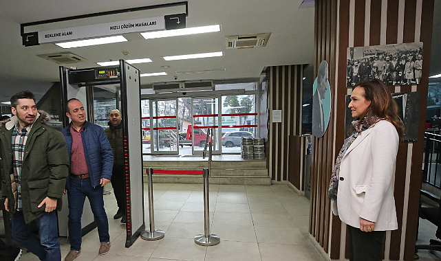 Karşıyaka Belediye Başkanı Ünsal Kapıda Karşıladı