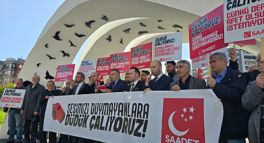 Saadet Partisi İzmir'den Deprem Düdüğü Eylemi