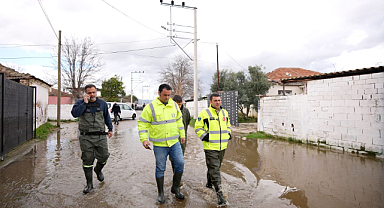 Torbalı Belediye Ekiplerinin Yağış Mesaisi