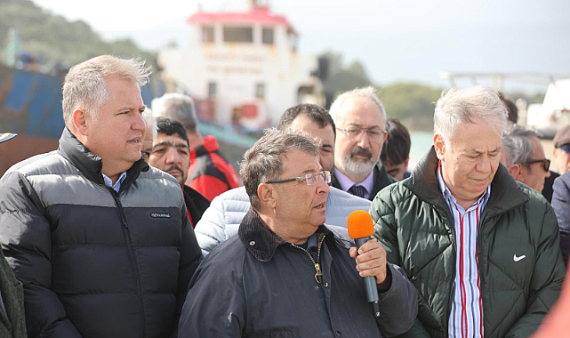 Urla'da 'Hurda Gemi' ve 'Yat Limanı' Protestosu
