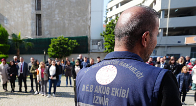 İzmir İl Millî Eğitim Müdürlüğü'nde 'Deprem Tahliye' Tatbikatı