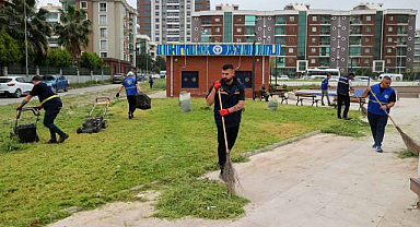 Buca'da Yaz Öncesi Yabani Ot Biçme ve Çevre Düzenleme Çalışması