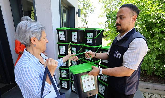 Efes Selçuk'tan 'Ev Tipi Kompost' Eğitimi Verildi