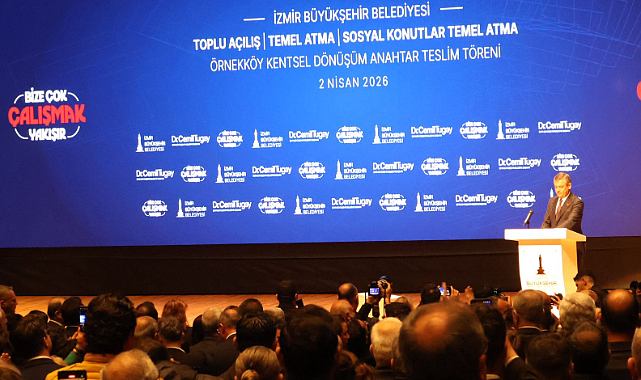 İzmir'deki Toplu Temel Atma ve Anahtar Teslim Töreni