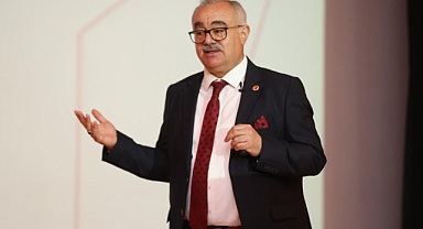 DEÜ'de 'Türk Havacılık Tarihi ve TUSAŞ' Konferansı