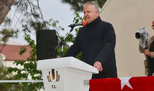 Urla'daki 1 Mayıs Töreninde 'Adalet Olmadan Huzur Olmaz' Mesajı