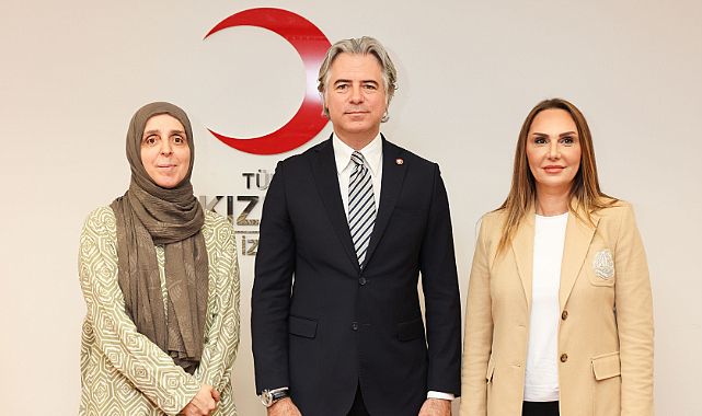 Hilalin Işığında: İzmir'den Filistin'e Sergisi