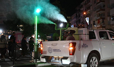 Manisa'da 59 Araç ve 141 Personelle İlaçlama Çalışması