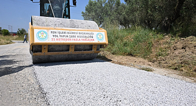 Manisa'da Tütenli ve İlyaslar'ı Bağlayan Yolda Asfalt Çalışmaları Başladı
