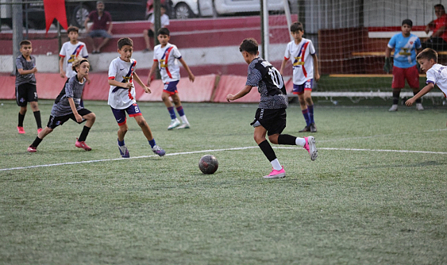 Bayraklı U-12 Cup'ta Şampiyon Bornovagücü Oldu