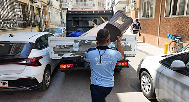 Konak Zabıtası Ekiplerinden Kaldırım İşgali Denetimi