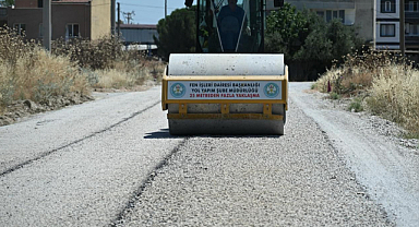 Manisa Muradiye ve Karaali'de Asfalt Çalışmaları Devam Ediyor