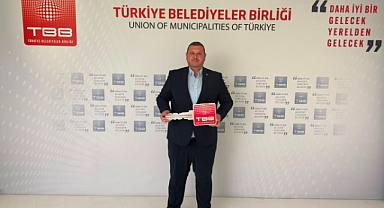 Menderes Belediyesi Araç Filosuna Yeni Bir İş Makinesi Eklendi