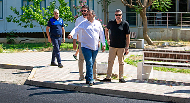 Narlıdere'deki İki Noktada Asfalt Serim Çalışması