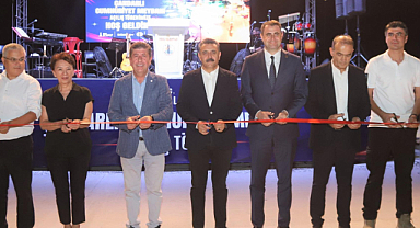 Dikili'deki Cumhuriyet Meydanı'nın Açılışı Yapıldı