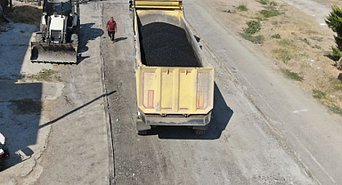 Foça'nın Farklı Noktalarında Asfalt Çalışmaları