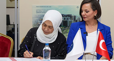 Karabağlar'daki Kentsel Dönüşümde İlk Uzlaşma İmza Töreni Yapıldı