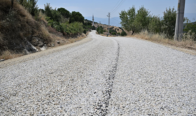 Kula'daki Gökdere ve Söğütdere Mahallelerinde Yol Çalışması