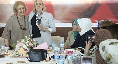 AK Parti İzmir İl Kadın Kolları'ndan 30 İlçeyi Kapsayan Toplantılar