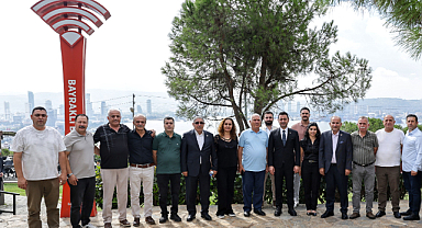 Bayraklı Belediye Başkanı Önal, Muhtarlar Bir Araya Geldi
