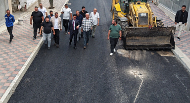 Bayraklı'da Asfalt Çalışası: 25 Noktada Tamamlandı, 5 Noktada Başlıyor