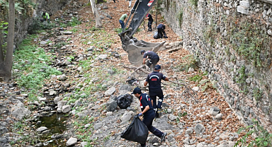Büyükşehir ve MASKİ Ekiplerinden Çaybaşı Deresi'nde Kış Temizliği