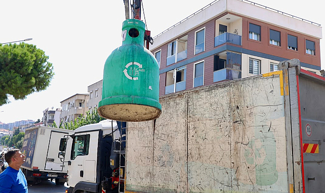 Buca'da 158 Ton Cam Atık Geri Dönüşüme Kazandırıldı