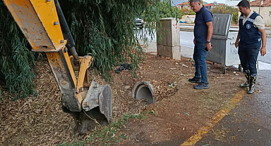 Datça Belediyesi Ekiplerinin Yağmur Mesaisi