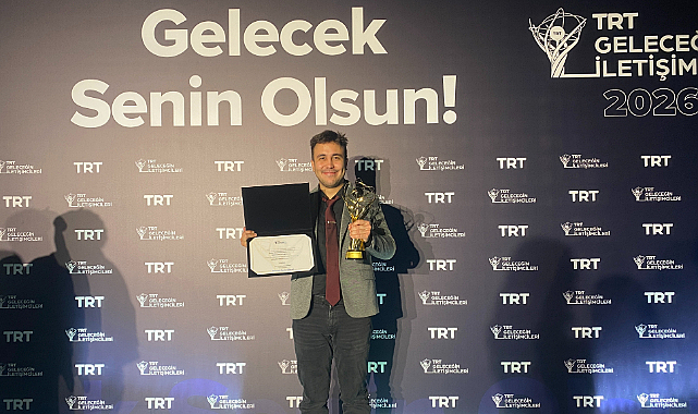 İKÇÜ Öğrencisi Özçınar'dan 'Geleceğin İletişimcileri' Birinciliği
